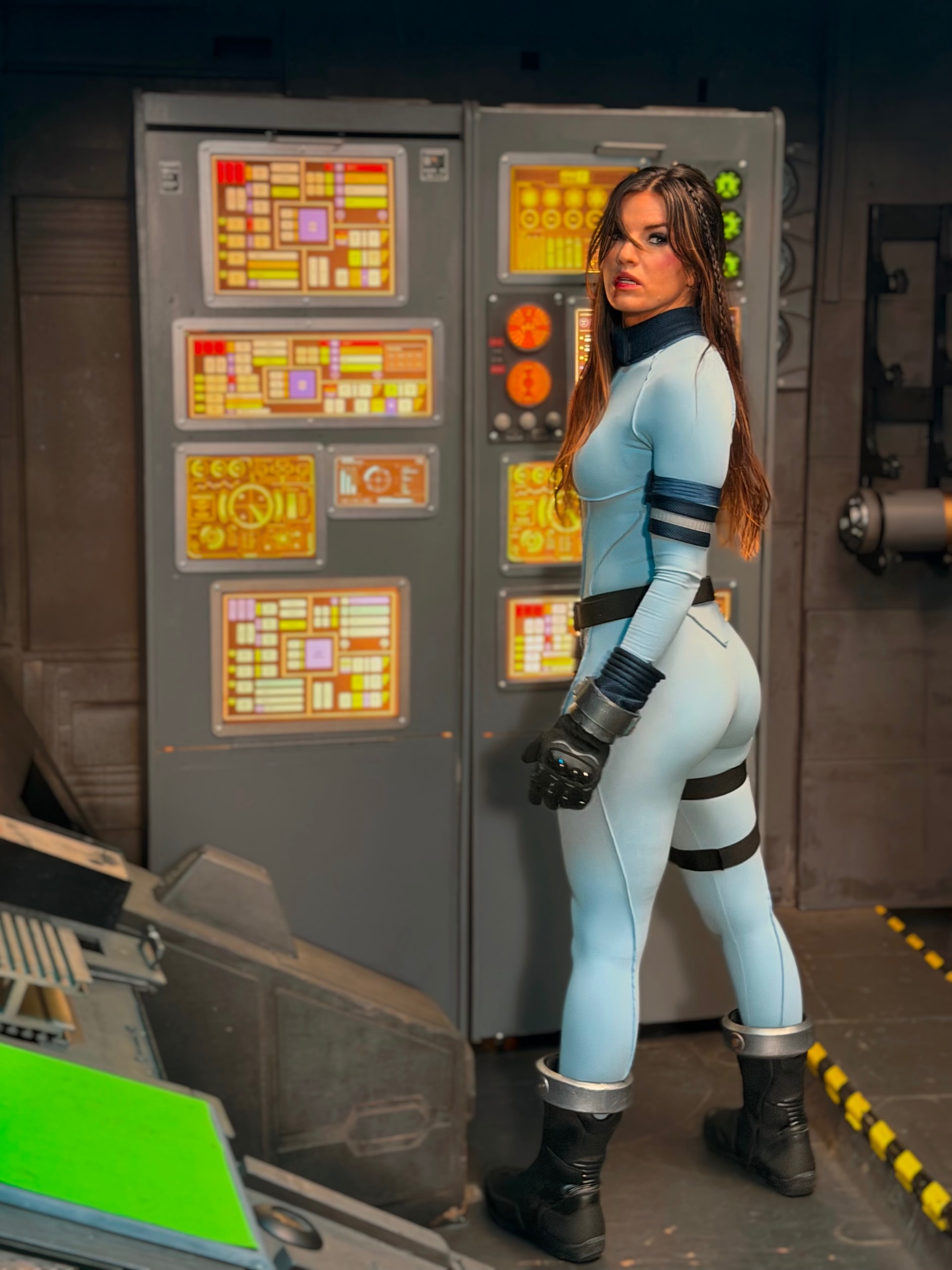 Sasha — Starfire (2026), on the bridge